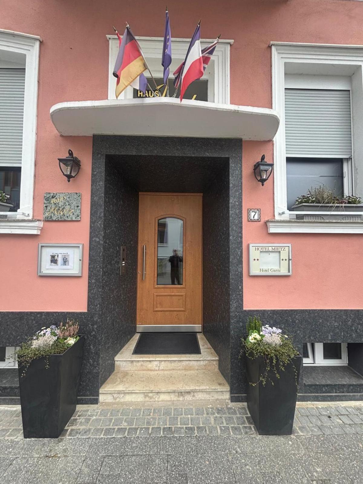Gaestehaus Mietz Bad Neuenahr-Ahrweiler Esterno foto
